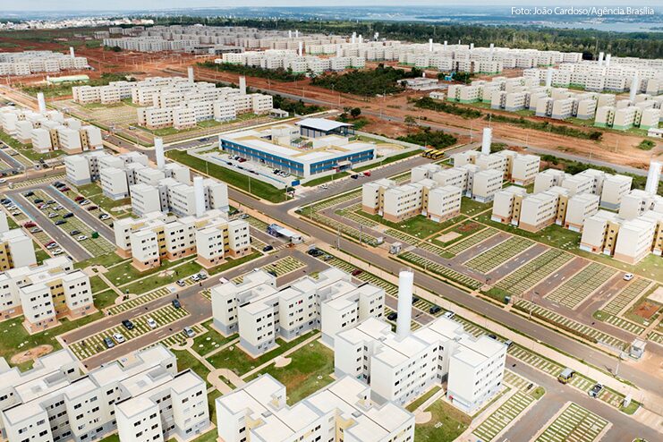 Metodologia de caracterização de áreas para provisão habitacional no DF